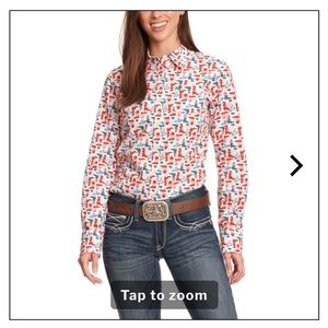 Ariat Long Sleeve ❤️💙